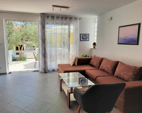 Apartment Mato Apartment in Peroj