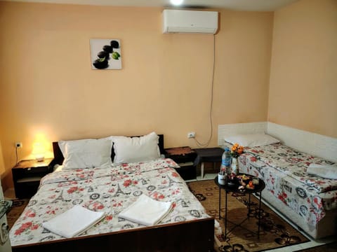 Bed, Bedroom, towels, air conditioner