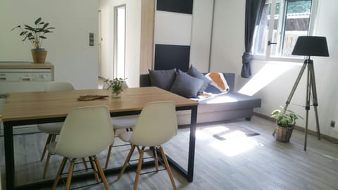 Living room, Dining area