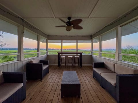 Natural landscape, View (from property/room), Balcony/Terrace, Seating area