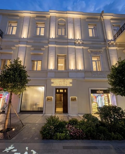 Property building, Facade/entrance