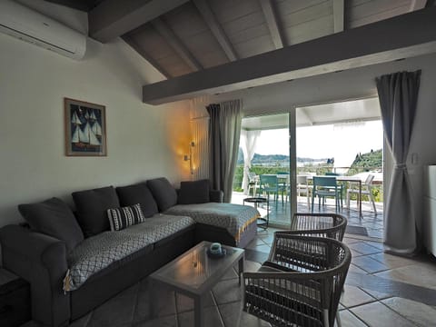 View (from property/room), Balcony/Terrace, Living room, Seating area