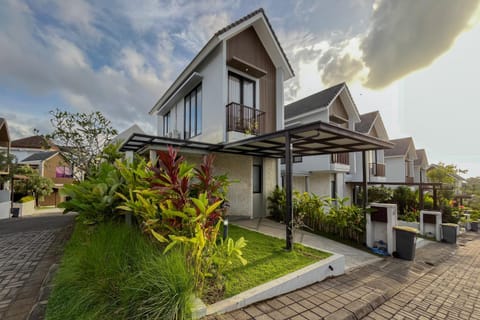 Property building, Balcony/Terrace