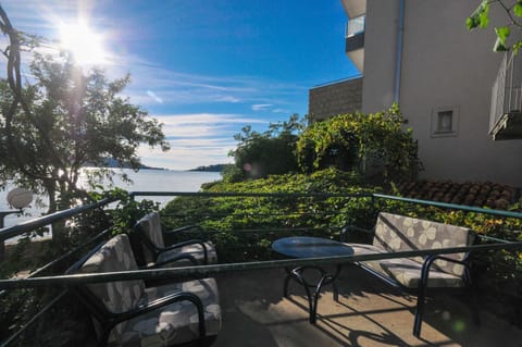 Garden, Seating area, Sea view