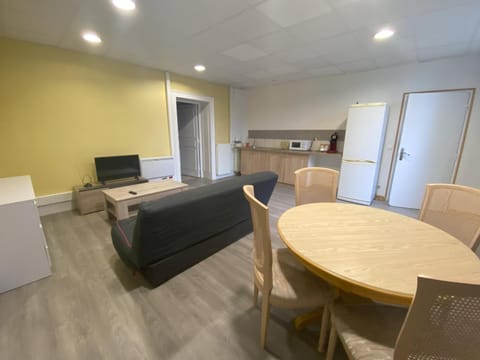 TV and multimedia, Kitchen or kitchenette, Living room, Dining area