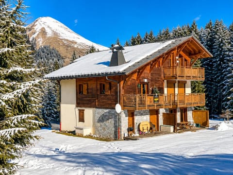 Property building, Day, Winter, Balcony/Terrace