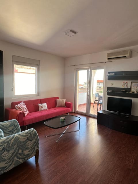 Bed, Living room