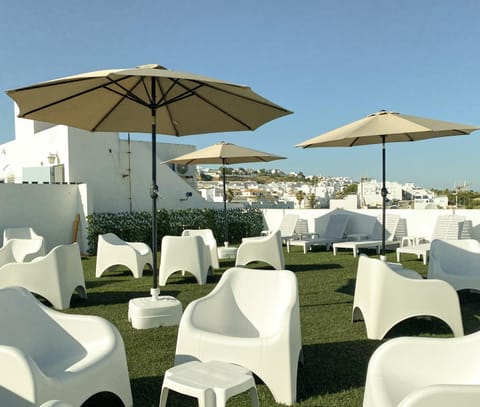 Natural landscape, Balcony/Terrace, Seating area, sunbed