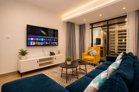 Communal lounge/ TV room, TV and multimedia, Living room, Seating area, Evening entertainment