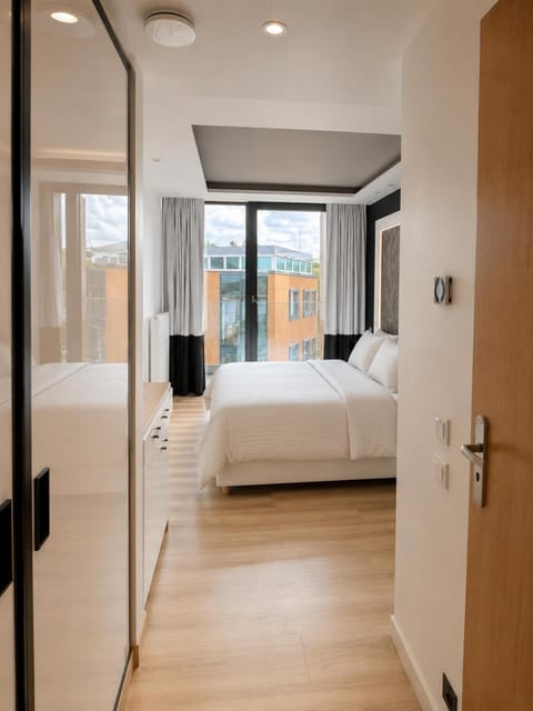 Bed, TV and multimedia