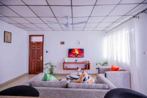 Communal lounge/ TV room, Living room