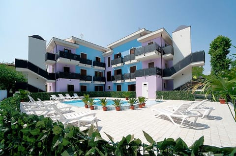 Facade/entrance, Pool view, Swimming pool, Swimming pool