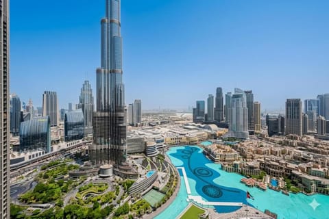 Nearby landmark, City view, Pool view