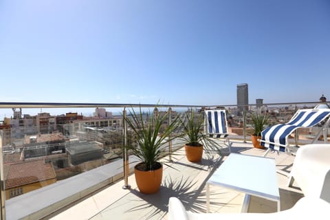 Patio, Balcony/Terrace, City view, Sea view