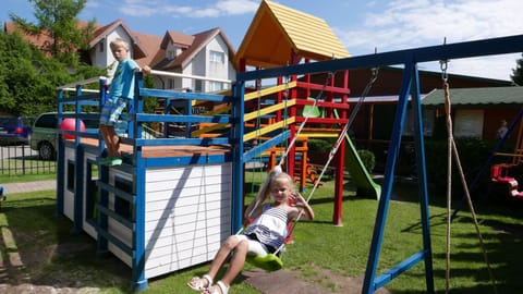 AIDA Domki Letniskowe - domki 5 min od MORZA - Plac Zabaw & ANIMACJE dla DZIECI, ROWERY gratis dla Gości Nature lodge in West Pomeranian Voivodeship, Poland