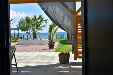Patio, Day, Natural landscape, Garden, View (from property/room), Balcony/Terrace, Garden view, Sea view