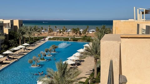 Shower, Toilet, Patio, Bed, Bathroom, TV and multimedia, Coffee/tea facilities, Balcony/Terrace, Kitchen or kitchenette, Beach, Bedroom, Pool view, Sea view, Swimming pool, Entertainment, Inner courtyard view, Parking, bidet, dishwasher, hair dryier, heating, internet, microwave, soundproof, toaster, towels, air conditioner