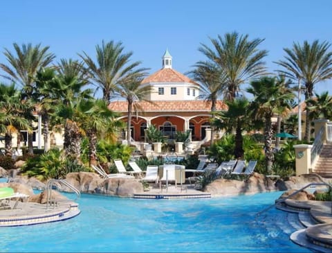 Property building, Day, Pool view, Swimming pool, Swimming pool