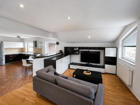 TV and multimedia, Living room, Dining area, kitchen