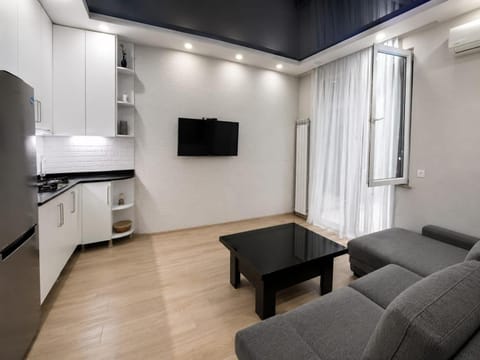 Living room, Breakfast
