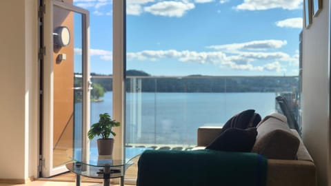 View (from property/room), Balcony/Terrace, Living room, Sea view