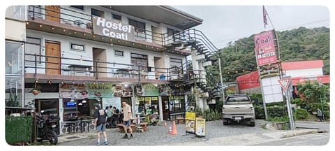 Property building, Restaurant/places to eat