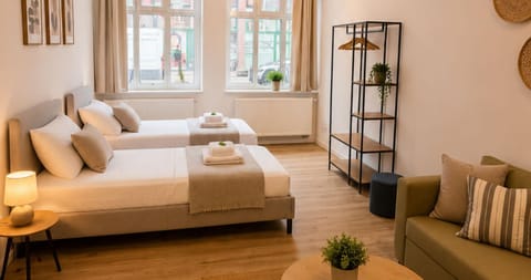Bed, Living room, Photo of the whole room, Seating area, Bedroom