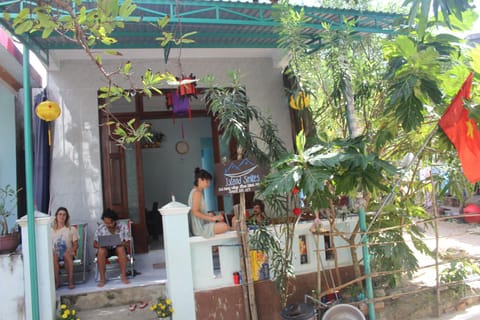 People, Balcony/Terrace