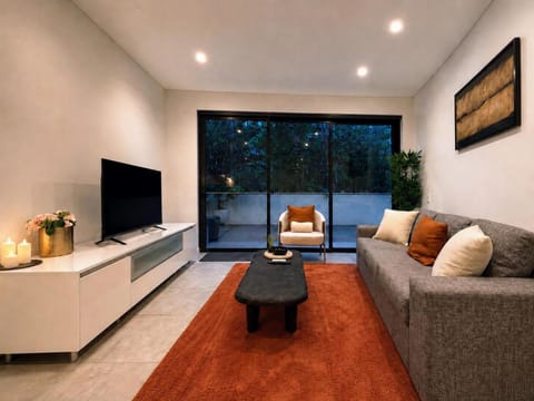 Communal lounge/ TV room, Living room, Seating area