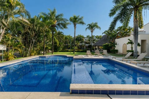 Day, Garden, Pool view, Swimming pool, Swimming pool, sunbed