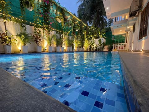 Property building, Swimming pool