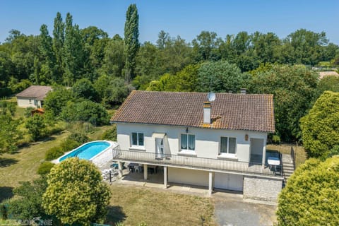 Property building, Garden view, Pool view, Swimming pool, sunbed