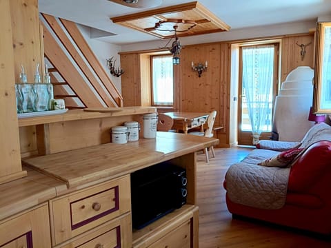 Kitchen or kitchenette, Living room, Dining area, kitchen