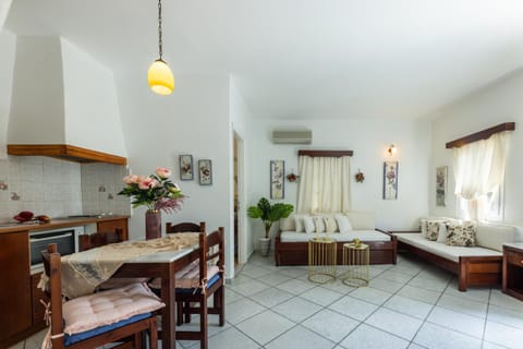 Sunrock Suites Apartment in Agios Prokopios