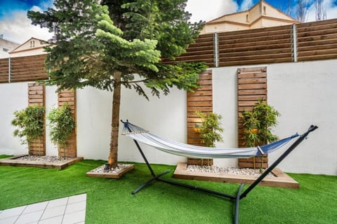 Off site, Balcony/Terrace