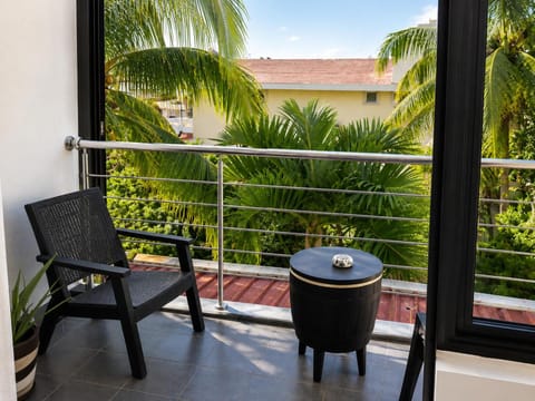 Balcony/Terrace, Garden view