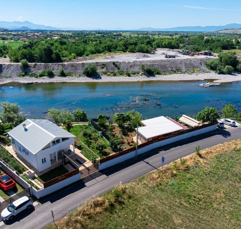 Bird's eye view, River view