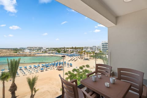View (from property/room), Balcony/Terrace, Beach, Sea view