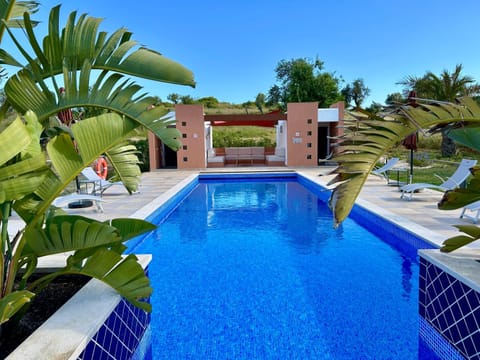 Pool view, Swimming pool, sunbed