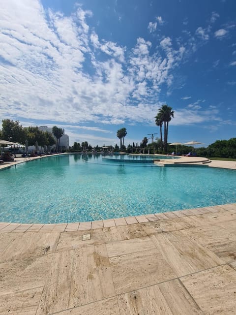 Day, Natural landscape, Pool view