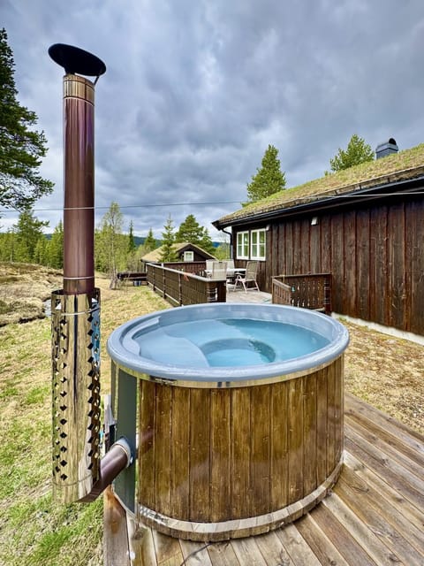 Property building, Hot Tub, Balcony/Terrace