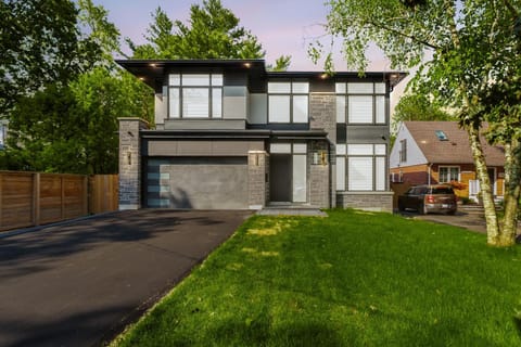 Property building, Garden, Garden view, Street view, Parking