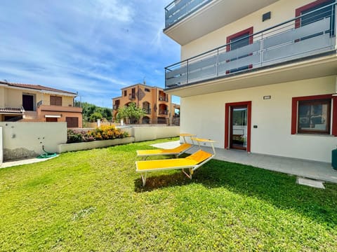 Property building, Garden, Garden view