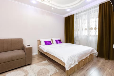 Bed, Living room, Photo of the whole room, Seating area, Bedroom