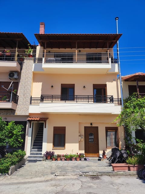Property building, Balcony/Terrace