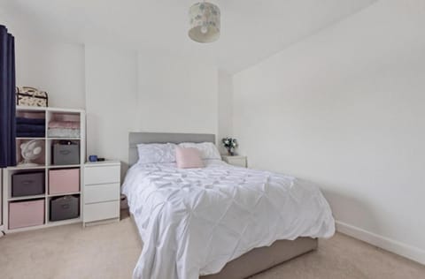 Bed, View (from property/room), Photo of the whole room, Bedroom