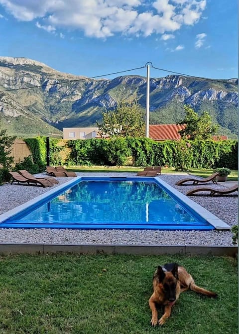 Day, Natural landscape, Mountain view, Pool view, Swimming pool, sunbed