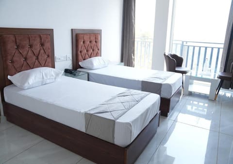 Bed, Living room