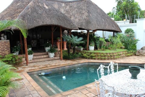 Garden, Swimming pool, Swimming pool