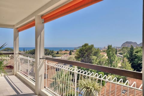Balcony/Terrace, Landmark view